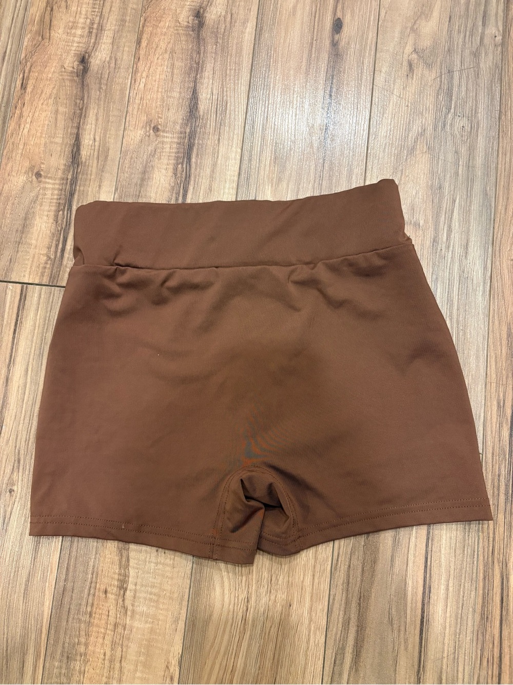 High-Waist Women's Performance Shorts - Brown